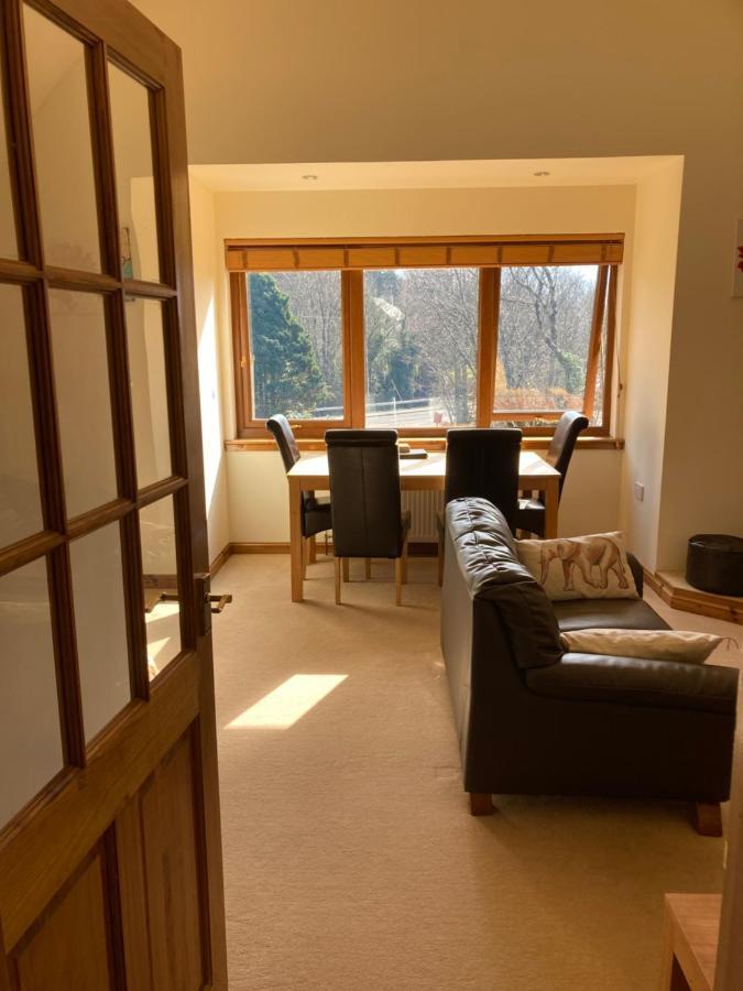 Springbank Apartment - Sleeps 4 - Pet Friendly Φορτ Γουίλιαμ Εξωτερικό φωτογραφία