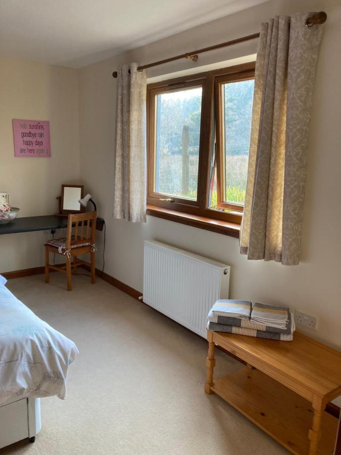 Springbank Apartment - Sleeps 4 - Pet Friendly Φορτ Γουίλιαμ Εξωτερικό φωτογραφία