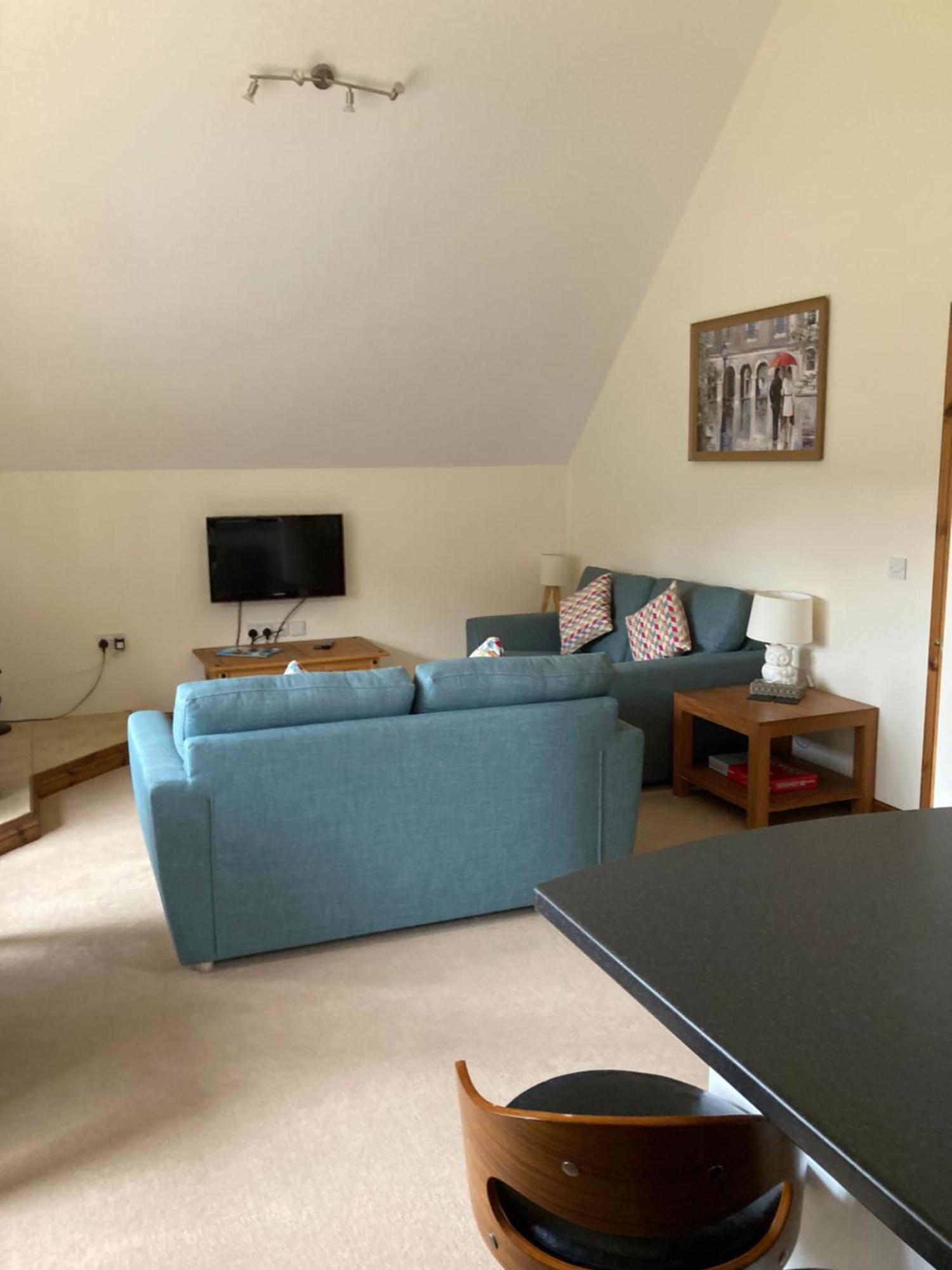 Springbank Apartment - Sleeps 4 - Pet Friendly Φορτ Γουίλιαμ Εξωτερικό φωτογραφία
